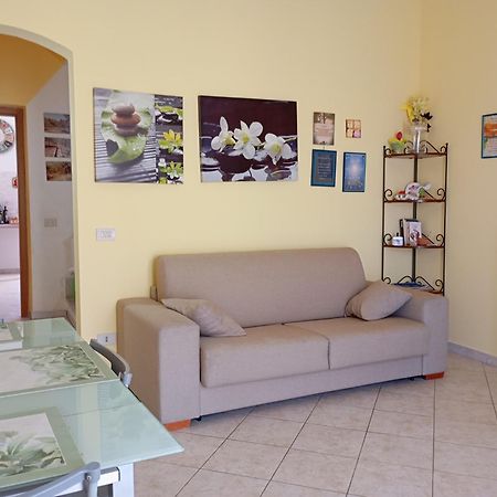 A Casa Di Ste - Vicino Aeroporto Falcone Borsellino คารินิ ภายนอก รูปภาพ